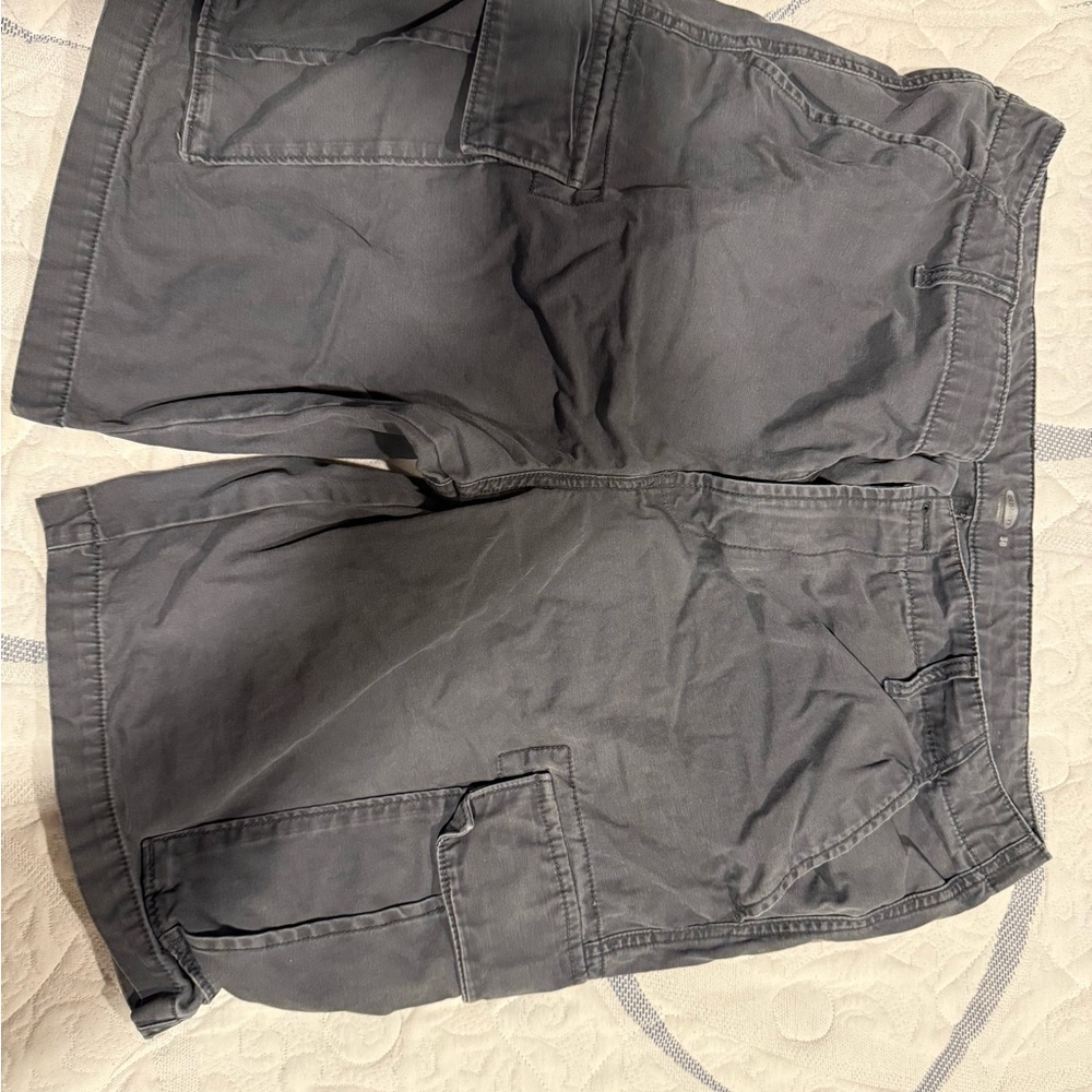 Old Navy Charcoal Cargo Shorts for Men